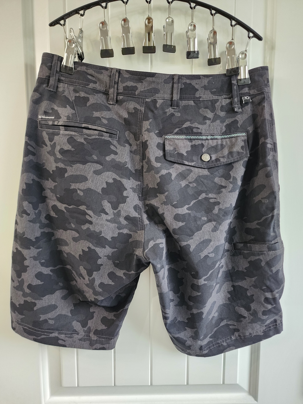 Size 29 7 Diamonds Men's Black/Grey Camo Shorts - Picture 2 of 6